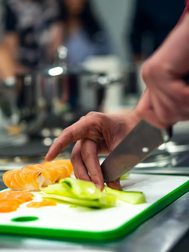 Pakai Alas Anti-Selip