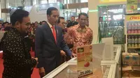 Presiden Joko Widodo (Jokowi) meninjau pameran dan forum Indo Livestock 2018 di Jakarta Convention Centar (JCC), Senayan, Jumat (6/7/2018).
