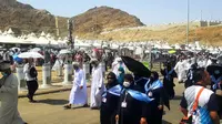 Sebanyak 24 jemaah haji Indonesia dilaporkan meninggal dunia selama prosesi ibadah di Mina. Sebagian besar jemaah wafat di tenda-tenda Mina, sementara sisanya di Rumah Sakit Arab Saudi (RSAS) (Liputan6.com/Nafiysul Qodar)