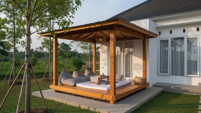 Inspirasi Gazebo Mungil di Samping Rumah Minimalis