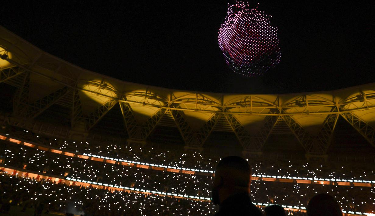 Benzema diperkenalkan sebagai pemain Al-Ittihad di depan ribuan penggemar di Arab Saudi pada 8 Juni, sehari setelah klub kaya minyak itu kerajaan baru saja gagal menggulung Lionel Messi. (AFP Photo)