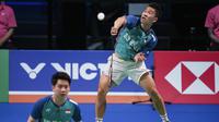 Di game pertama, Marcus Fernaldi Gideon/Kevin Sanjaya Sukamuljo yang unggul 11-9 saat interval, kemudian terus unggul jauh 17-11 atas Fajar Alfian/Muhammad Rian Ardianto. (AFP/Ritzau Scanpix/Claus Fisker)