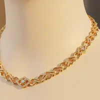 Model Kalung Emas Tren 2026 untuk Persiapan Lebaran/AI