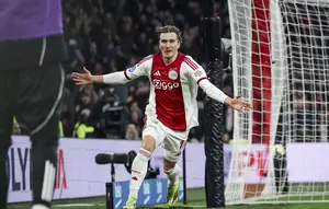 Bursa Transfer Eropa Memanas: PSG Resmikan Mika Godts, Liverpool Ngotot Gaet Bradley Barcola