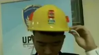Pemotor Terlindas Truk hingga Helm Pintar Pendeteksi Gas Bocor