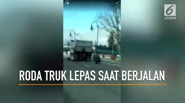 Rekaman video sebuah truk sampah kehilangan rodanya ketika melewati jalanan kota.