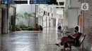 Suasana Bandara Soekarno Hatta, Tangerang, Banten, Sabtu (25/4/2020). Pemerintah melalui Kementerian Perhubungan menghentikan sementara aktivitas penerbangan komersil terjadwal baik dalam dan luar negeri terhitung mulai 24 April hingga 1 Juni 2020. (Liputan6.com/Johan Tallo)