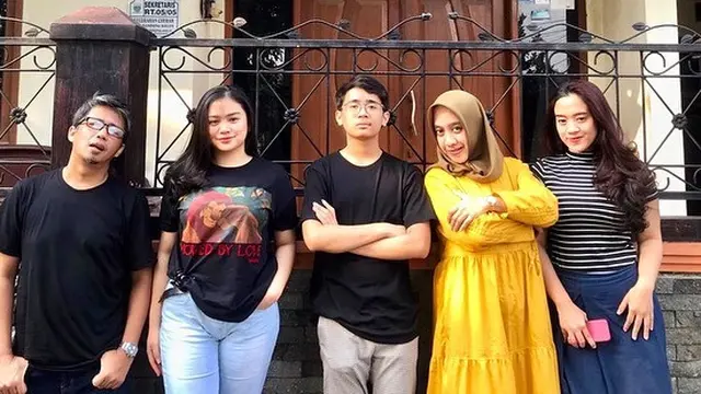 6 Potret Harry Nugraha Mantan Suami Mulan Jameela, Seorang Guru dan Musisi