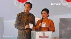  Presiden Joko Widodo atau Jokowi tiba di TPS Gambir, Jakarta Pusat, untuk menggunakan hak pilihnya dalam Pilkada DKI Jakarta. 