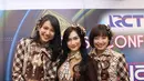 Untuk selalu menjaga kekompakan di JKT48, memiliki jurus tersendiri. Personil dari Jepang, Haruka mengungkapkan kalau sesama personil JKT48 sudah terjalin kekeluargaannya. (Andy Masela/Bintang.com)