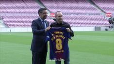 Andres Iniesta resmi memperpanjang kontrak dengan Barcelona. This video is presented by Ballball.
