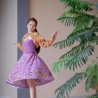 Dress batik Chika Jessica. (Copyright Instagram/chikajessica88)