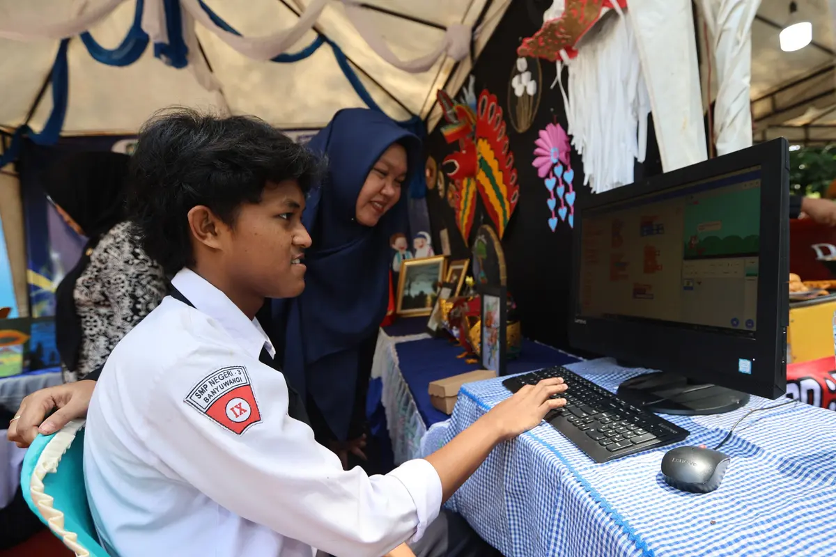Siswa berkebutuhan khusus mengasah kreativitasnya dalam festival kita bisa (Istimewa)