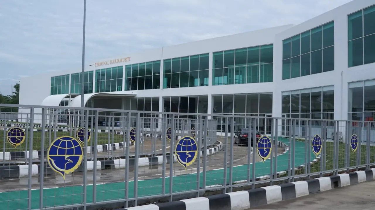 Pemerintah melalui Kementerian Perhubungan merevitalisasi terminal tipe A Harhamukti Cirebon.