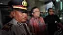 Menkeu Bambang Brodjonegoro saat meninggalkan Gedung KPK, Jakarta, Kamis (13/11/2014).  (Liputan6.com/Miftahul Hayat) 