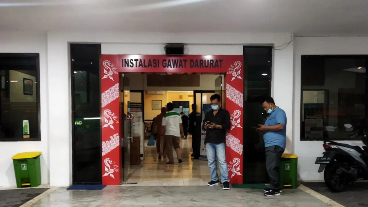 Korban Penusukan di Banyuwangi dirawat  di UGD RSUD Blambangan Banyuwangi. (Istimewa)
