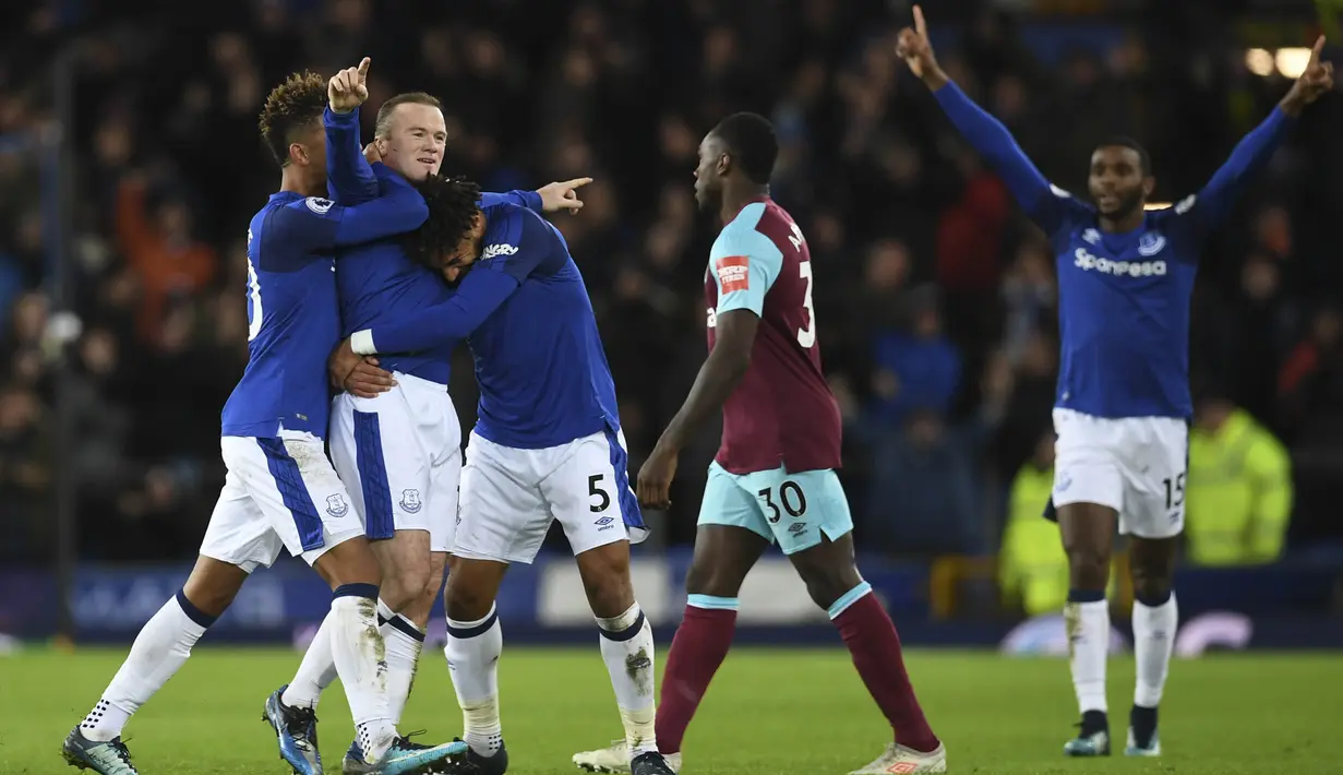 Gol ketiga dari Wayne Rooney tersebut bahkan disebut mantan pemain Leicester, Robbie Savage, lebih bagus dari gol legendaris milik david Beckham. (AFP/Paul Ellis)