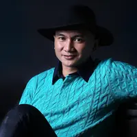 Untuk siapa Anji menyanyikan lagu Bidadari Tak Bersayap? 