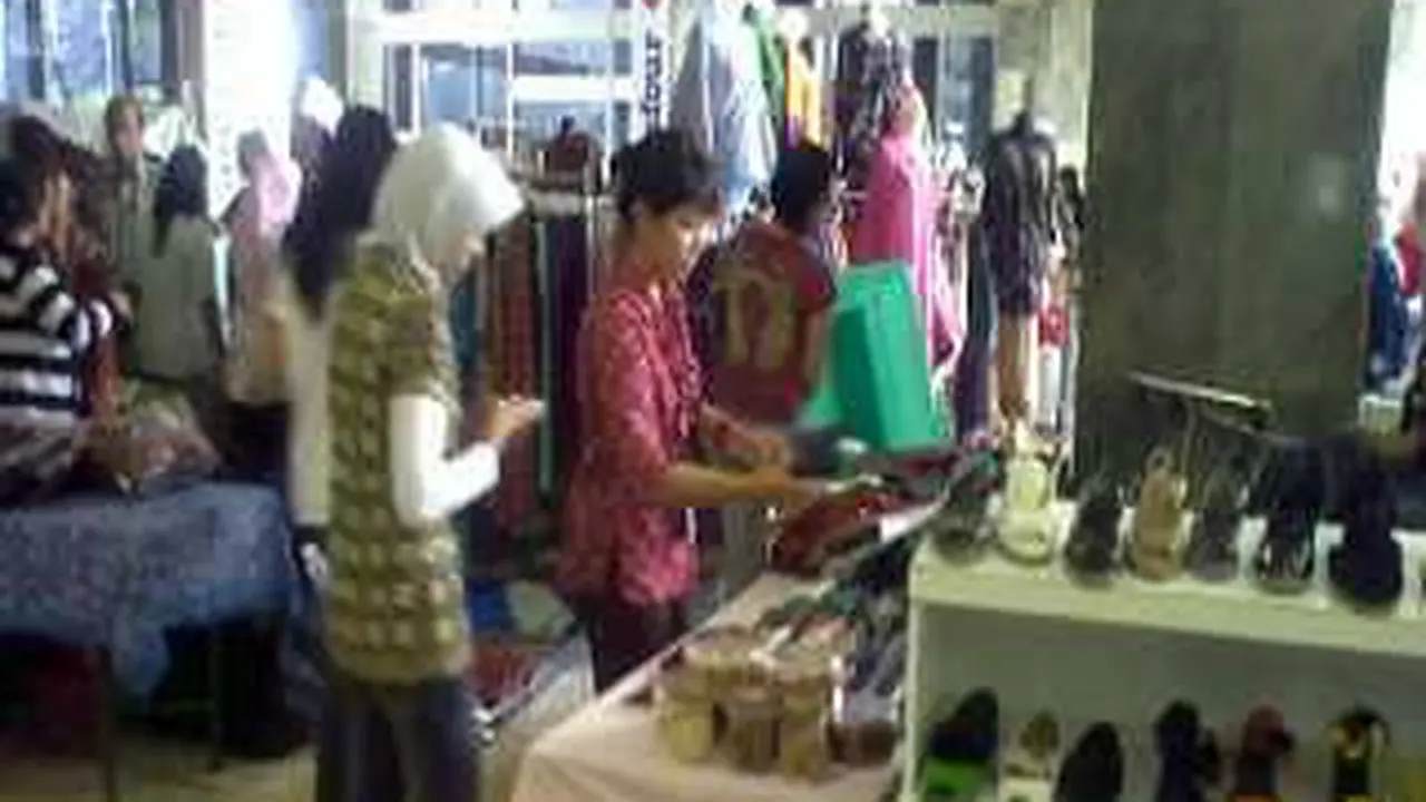 110612dbazaar.jpg