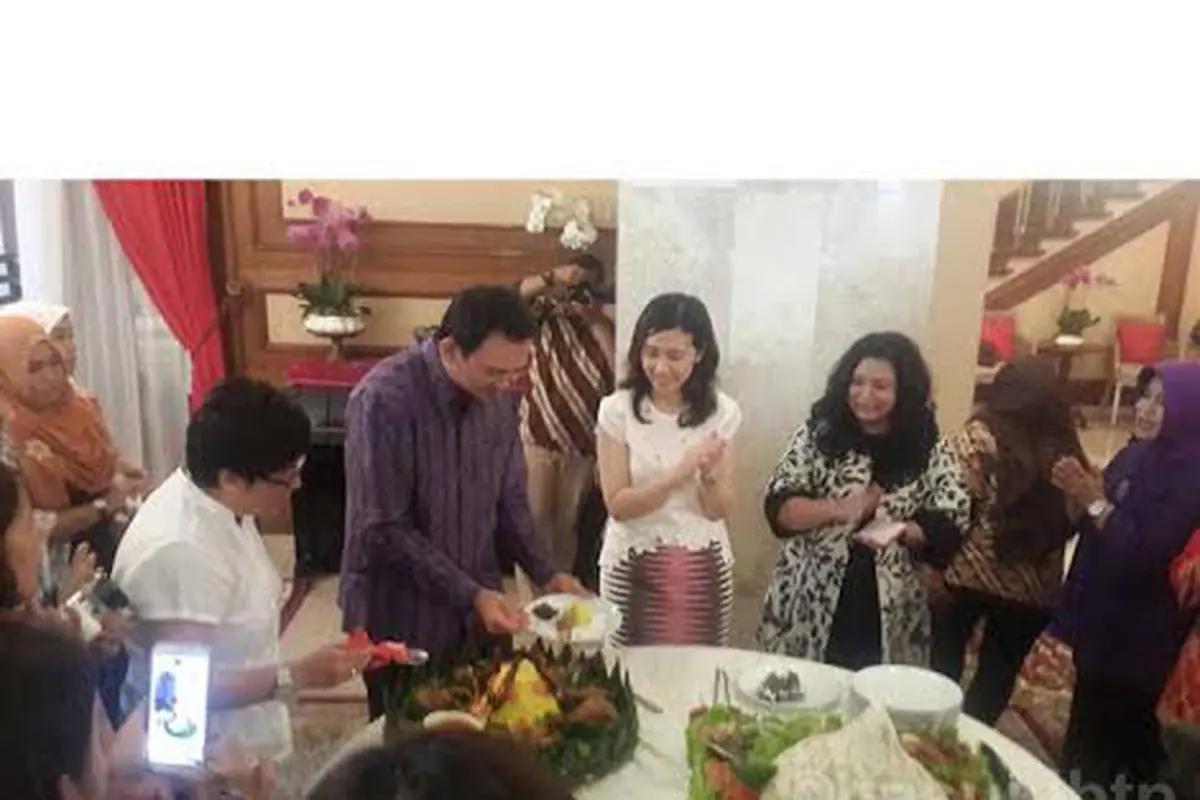 Menghilang dari Kantor, Ahok Ternyata Rayakan Ultah Sang Istri
