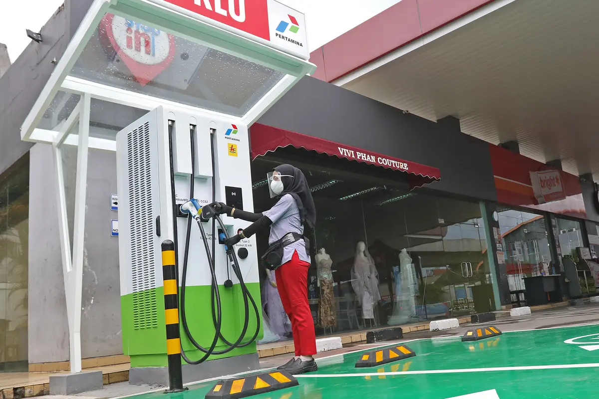 Pertamina Siapkan Stasiun Pengisian Kendaraan Listrik Umum