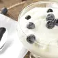 Yoghurt kaya akan kalsium dan sangat efektif dalam mengurangi berat badan. Yoghurt memiliki sifat membakar lemak dengan mudah dan ini merupakan bahan yang ideal yang akan membantu tubuh dalam menurunkan produksi lemak. (Istimewa)