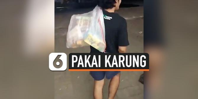 VIDEO: Aksi Pria Bawa Belanjaan di Mini Market Pakai Karung Beras