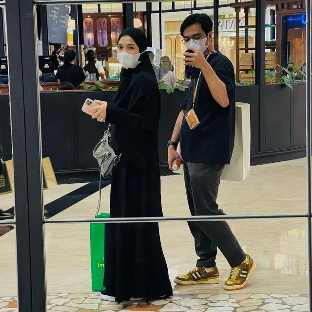 Potret Penampilan 6 Artis Ini Disebut Makin Syari dan Tertutup, Banjir Pujian