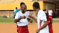 Pengorbanan Pemain Persipura Sebulan Terpisah dari Keluarga