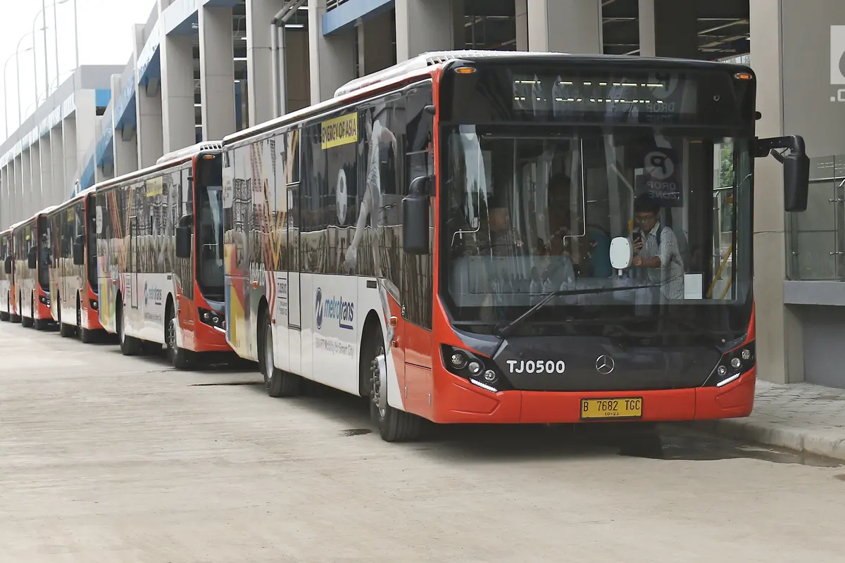 Bus Metrotrans Terintegrasi Kereta Bandara