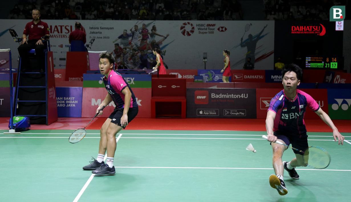 <p>Marcus/Kevin mendapatkan perlawanan sengit di awal gim kedua. Popov bersaudara bahkan mampu menyamakan skor menjadi 3-3. Namun, setelah itu, pasangan ganda putra peringkat satu dunia tersebut berhasil memegang kendali permainan dan menutup interval gim kedua dengan skor 11-7. (Bola.com/Ikhwan Yanuar)</p>