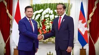 Presiden Jokowi melakukan pertemuan bilateral dengan PM Kamboja Hun Manet di Istana Merdeka Jakarta, Senin 4 September 2023. (Foto: Biro Pers Sekretariat Presiden).