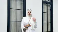 7 Potret Gaya Hijab Tasyi Athasyia yang Stylish, Cocok Jadi Inspirasi Kala Lebaran