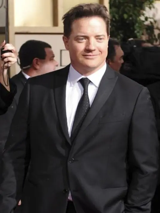 Brendan Fresser punya gaya hidup mewah. Penghasilan Brendan untuk foya-foya dan membeli mobil dan rumah mewah.  Akhirnya Brendan mengalami jatuh sakit, dirinya mengeluarkan uang demi pengobataa hingga uangnya menuju zona kritis. (EPABintang.com)