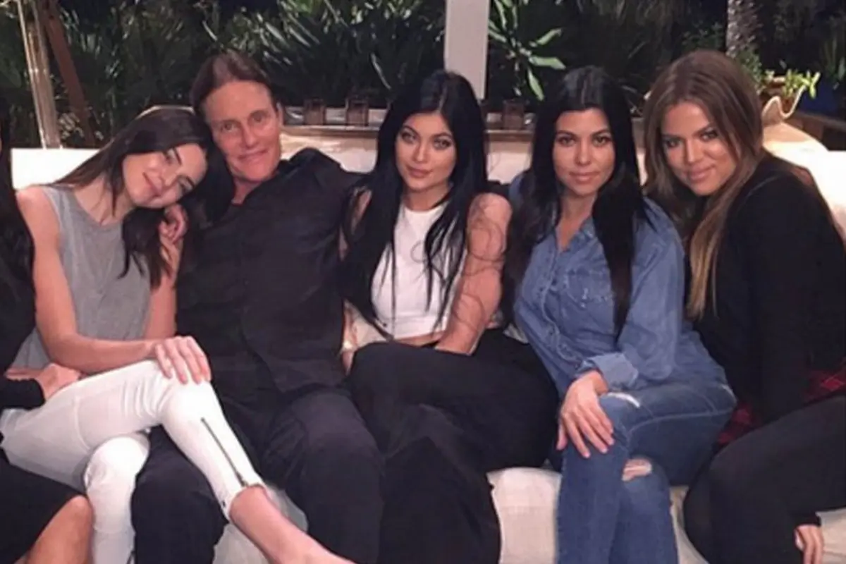 Dukungan Keluarga untuk Bruce Jenner