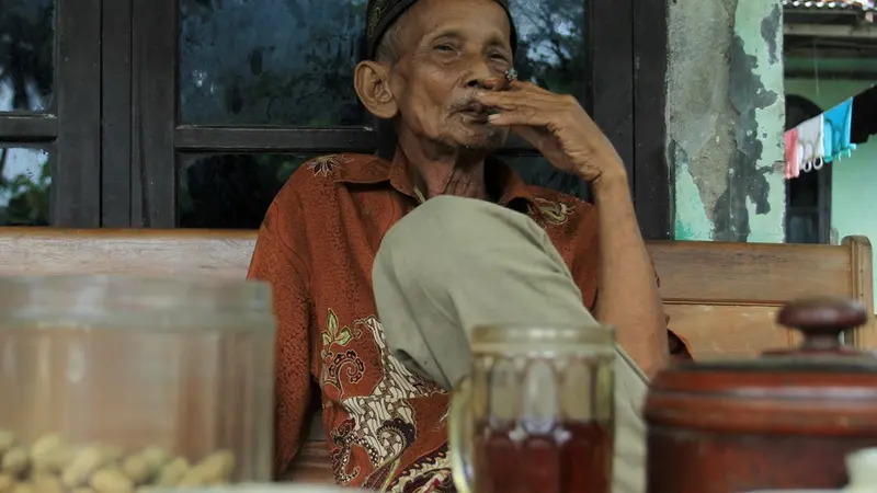 Rubidi Mangun Sudarmo, bekas Wakil Komandan Pasukan Pembersihan PKI di Cilacap barat. (Foto: Liputan6.com/Muhamad Ridlo)