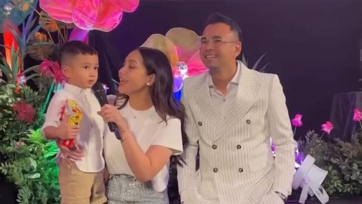 Beri Kado Terindah, 4 Momen Haru Rayyanza Menyanyi di Ultah Raffi Ahmad dan Nagita Slavina