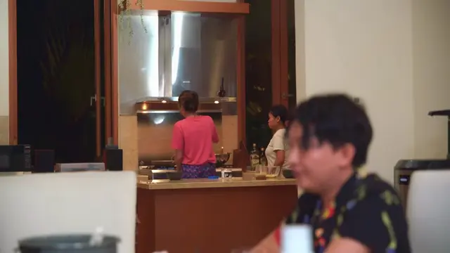 Potret Ruang Makan Rumah Cinta Laura