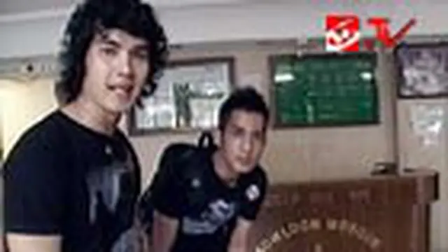 Aldy Taher Solat Tarawih Pertama di Hongkong