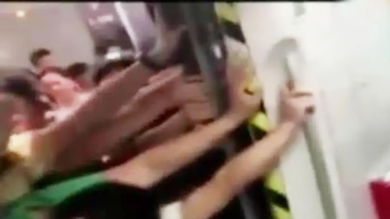 Drama Penyelamatan Nenek 72 Tahun Terjepit Gerbong Kereta