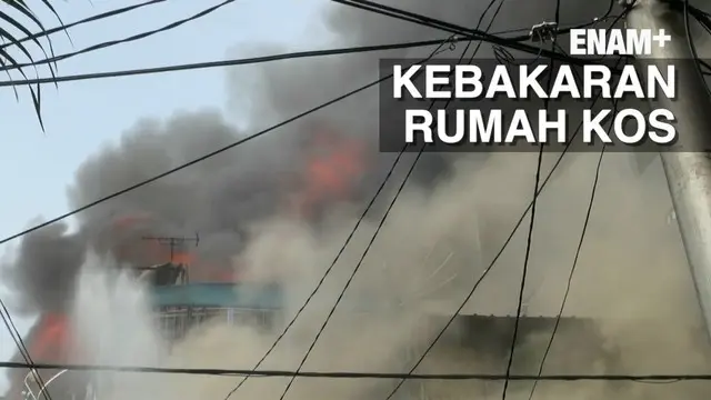 Diduga akibat korsleting listrik sebuah rumah kos di kawasan Grogol Jakarta Barat terbakar. Kebakaran membuat penghuni panik dan histeris