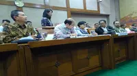 Menteri Keuangan Sri Mulyani dalam rapat kerja dengan Komisi VI DPR, Kamis (13/7/2017). (Liputan6.com/Fiki Ariyanti)
