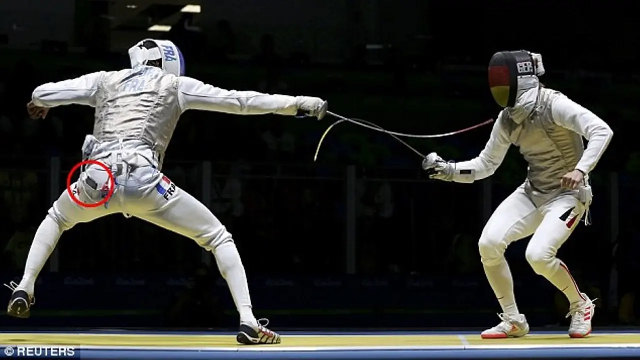 Ponsel Atlet Ini Jatuh dari Kantong Saat Tanding di Olimpiade Rio