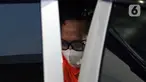 Direktur PT Java Orient Property, Dandan Jaya Kartika saat berada dalam mobil tahanan usai ditetapkan sebagai tersangka kasus dugaan suap pengurusan izin apartemen di Pemkot Yogyakarta di Gedung KPK, Jakarta, Jumat (22/7/2022). Penahanan Dandan Jaya Kartika merupakan pengembangan kasus yang melibatkan mantan Wali Kota Yogyakarta Haryadi Suyuti sebagai tersangka. (Liputan6.com/Helmi Fithriansyah)