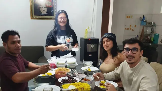 Dibaptis, Ini 7 Kebersamaan Jessica Iskandar dan Vincent Verhaag bersama Pendeta