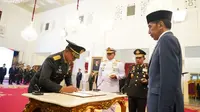 Jenderal TNI Agus Subiyanto dilantik Presiden Jokowi sebagai Kepala Staf Angkatan Darat (KSAD) di Istana Negara, Jakarta, Rabu (25/10/2023) (tniad.mil.id)