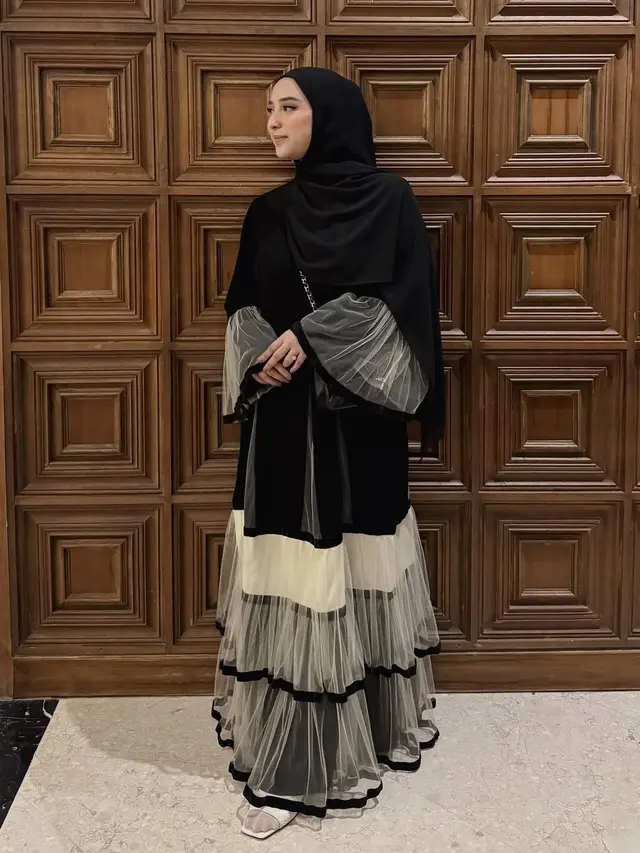 6 Gamis ala Dinan Fajrina Istri Doni Salmanan, Sederhana tapi Tetap Kekinian