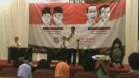 Debat ini menampilkan Tantowi Yahya dari kubu Prabowo-Hatta sedangkan dari kubu jokowi-JK ada Ferry Musyidan Baldan.