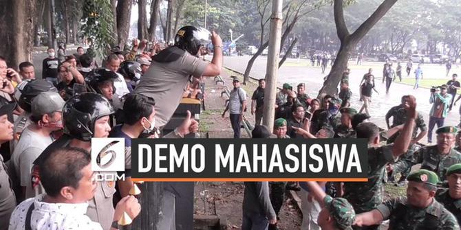 VIDEO: Gesekan TNI-Polri Terjadi Saat Amankan Demo Mahasiswa