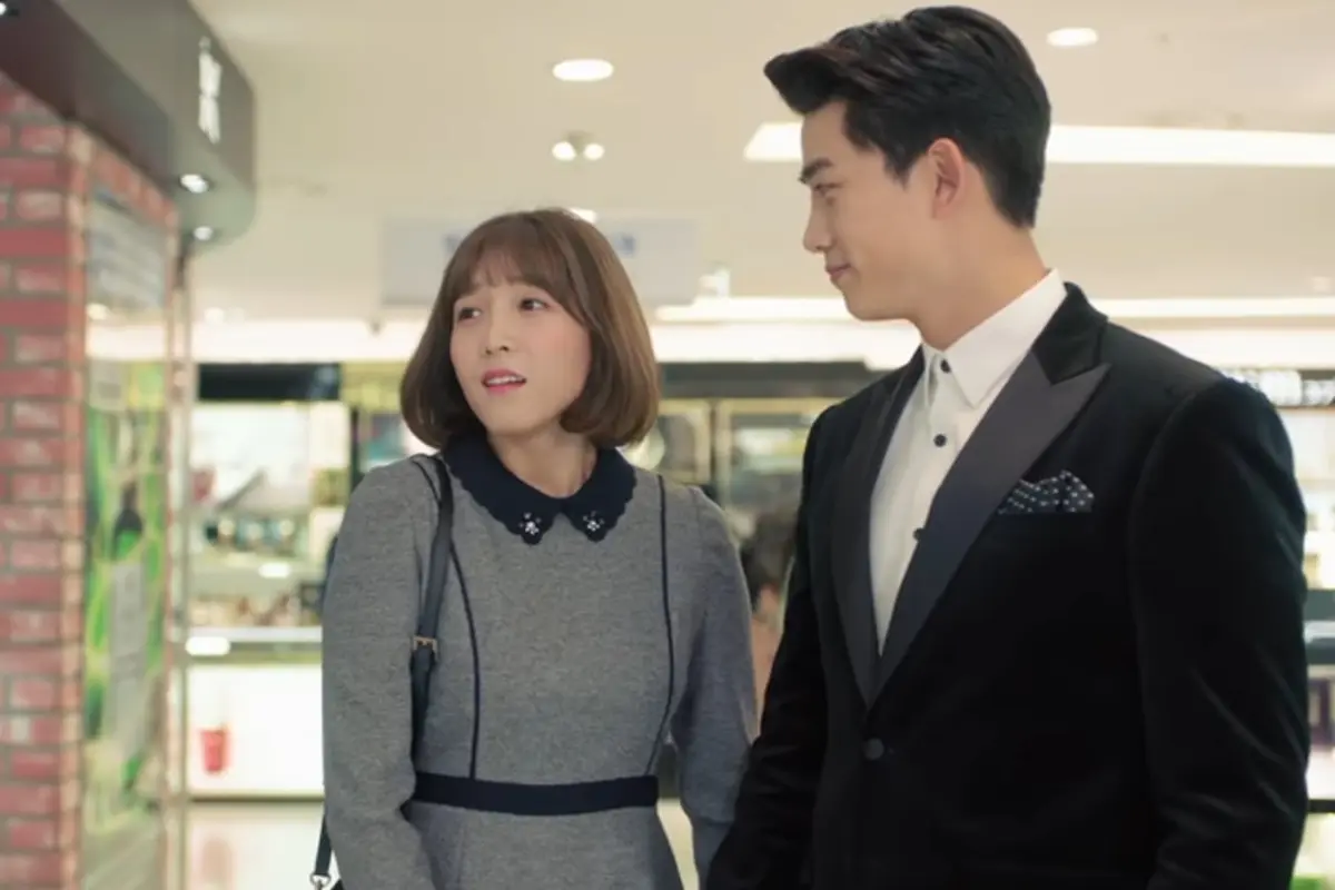 [Bintang] Gara-gara Taecyeon 2PM, Lee Cho Hee Disiram di 7 First Kisses